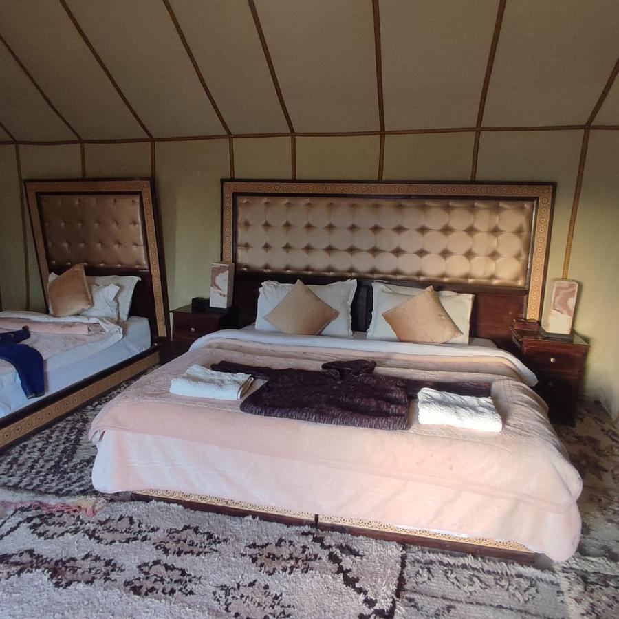 Overnight Luxury Camp เมอร์ซูกา ภายนอก รูปภาพ